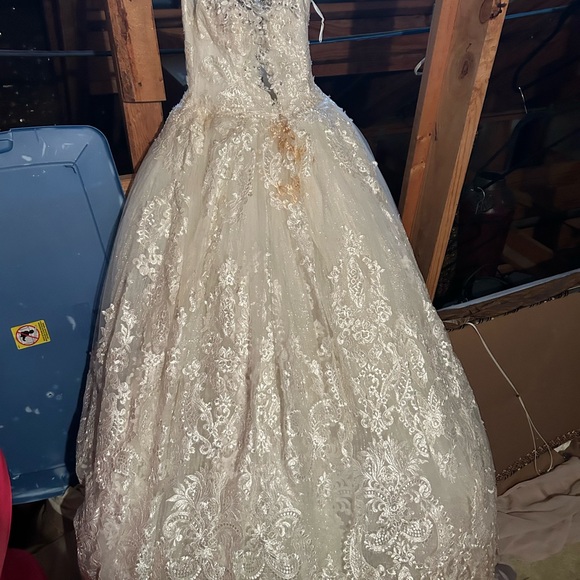 In fair  condition has one Stain but that’s the only issue dry clean - Picture 2 of 5